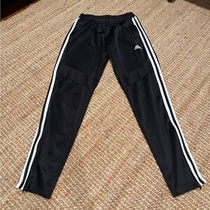 ⚜️ADIDAS TAPERED TRACK PANTS ANKLE ZIP SIZE XS SIGNATURE SIDE STRIPE AND LOGO⚜️